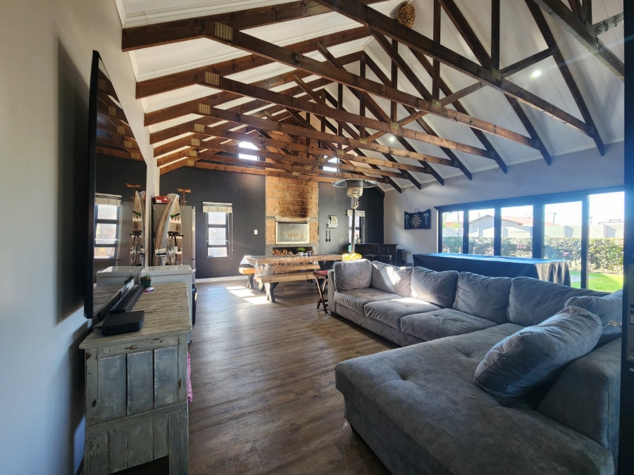 4 Bedroom Property for Sale in Blanco Western Cape